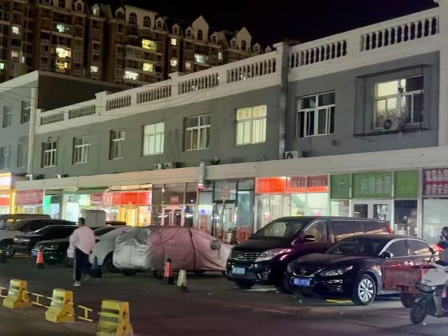 im电竞三河市政府官网已删除市委简历！有商家庆幸：坚持没换招牌省了5万元(图2)